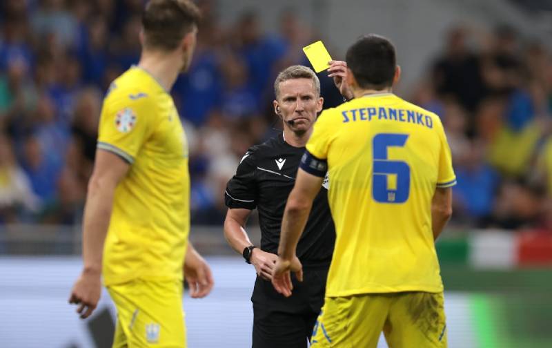 Yếu tố ảnh hưởng đến kèo cược số thẻ phạt bóng đá